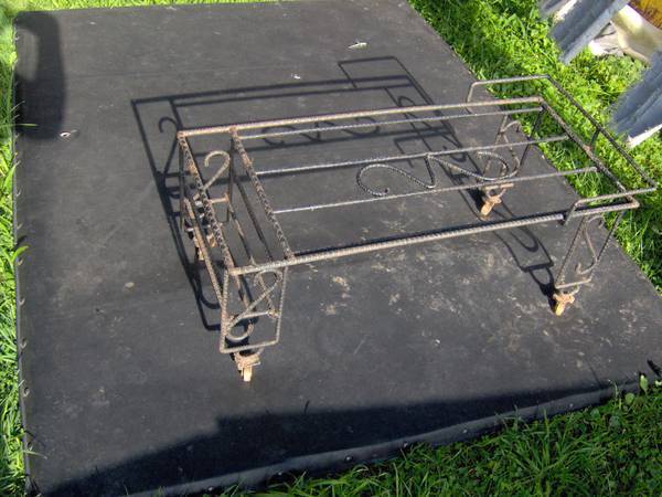 Metal Table 37L 18W 16T 1