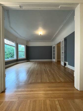 $3,150 / 1br - 975ft2 - Apartamento de un dormitorio con despacho adicional con ventana (San Francisco)63851965741827120