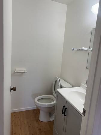 $1,994 / 1078ft2 - Two Office spaces available (rohnert pk / cotati)64181605894018123