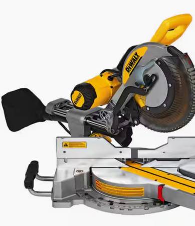 DeWalt DWS779 12” Sliding Compound Miter Saw + Diablo Blade (Like New) 1