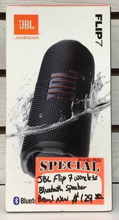 JBL Flip 7 Wireless Bluetooth Speaker Brand New 1