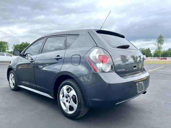 2009 Pontiac Vibe 4dr HB FWD w/1SA - $5,950 (2486 W Hill Rd Flint MI 48507)63470233096321122