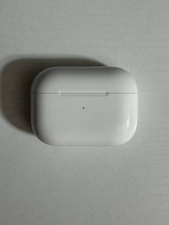 Apple AirPods Pro first gen 1