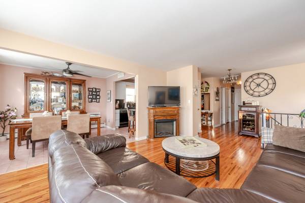 $3,450 / 3br - 1058ft2 - APARTMENT FOR RENT (Bronx)63945497360259124