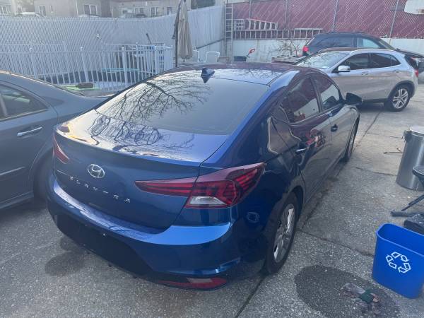 2020 Hyundai ELANTRA funciona como nuevo - $7,500 (Si ny)63614982897665121