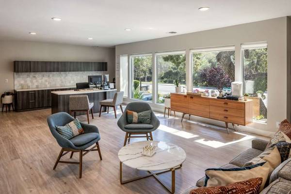 $2,751 / 1br - 1000ft2 - en Thousand Oaks CA, listo para cable, 1/hab (491 W Gainsborough Rd, Thousand Oaks, CA)63668270975235121