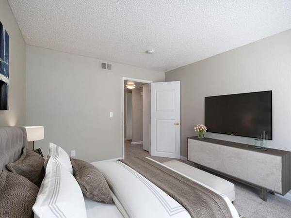 $1,568 / 1br - 700ft2 - Close to Everything but Far From Ordinary! (Old Southwest Reno, Skyline, Reno (city))63682237905921122