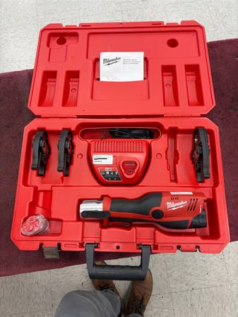 Milwaukee Force Logic Press Tool 1