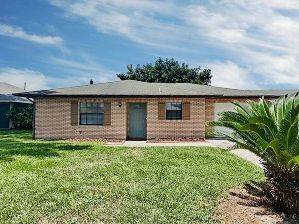 Cozy 3 Bed/2 Bath Single Family Home in Winter Haven - $1495/mo 1