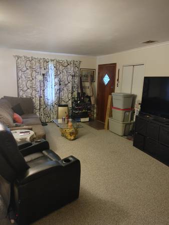 $1,150 / 2br - TWO BEDROOM 1 BATH AVAILABLE DEC 1 (North Endicott)64035576557825120