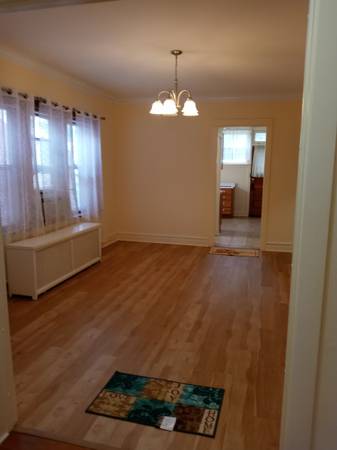 $1,780 / 3br - 1200ft2 - 3 bdr.-Devon/Milwaukee (Norwood Park,Chicago,Jefferson Park,Forest Glen,West Ridge,P)64041647248643122