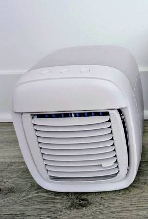 Portable Personal AC 1