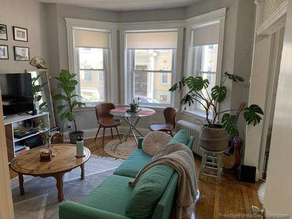 $2,095 Jan 1st Large Studio w/alcove-NO FEE-Ht/Hw incl-Laundry-On Train (Brighton)63996403782786120