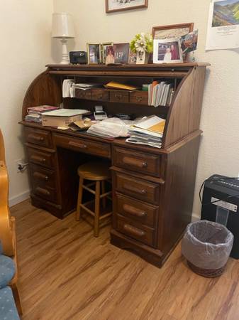 Oak rolltop desk 1