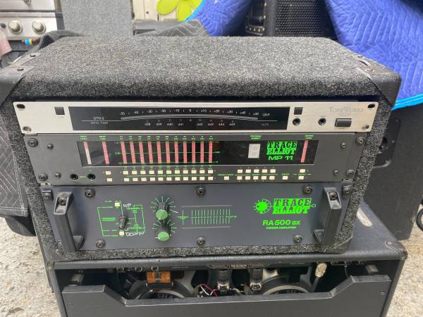 Trace Elliot MP11, Trace Elliot RA 500, Korg DTR2 Tuner, 6U Case 1