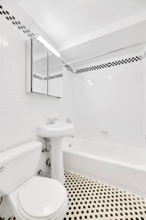$3,295 / 1br - ¡Sin tarifa de corredor! (Midtown West)63684745336835124