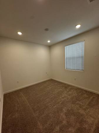 $3050.00 / 4br - 2259ft2 - Spacious Brand-New 4 Bed / 3 Bath Home in Lincoln63919496002946124