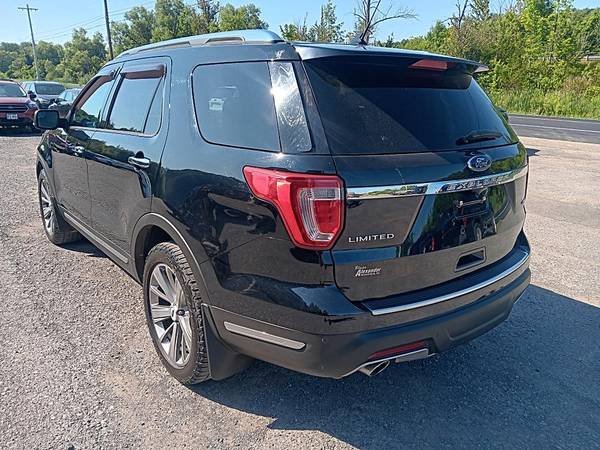 2018 Ford Explorer Limited AWD 3rd row seat 3.5L 6cyl leather sunroof - $17995.0063442723491715122
