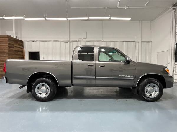 2006 Toyota Tundra  SR5 Access Cab /4.0L V6/ ZERO RUST / 68K MILES Tru - $20,995 (M&M Investment Cars - Gladstone)63617275701633123
