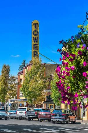 $2,044 / 2br - 1099ft2 - Next To Pilot Butte State Park, Modern Chef-inspired Kitchen (Pilot Butte)63839294796161122