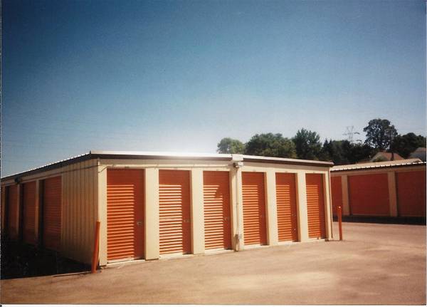 $75 / 100ft2 - Any size space - Get the rest of September Free and a free lock with r (Rockford)63981978556035123