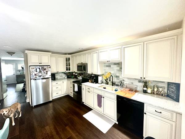 $2350.00 / 2br - 1170ft2 - Peaceful Pond-View Townhome Convenient to Bayshore Blvd and MacDill AF64002492491010122