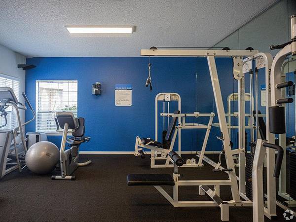 $1,899 / 2br - 950ft2 - ADA Handicap Access, Dishwasher, Business Center, Fireplace (Auburn)63808106900353122