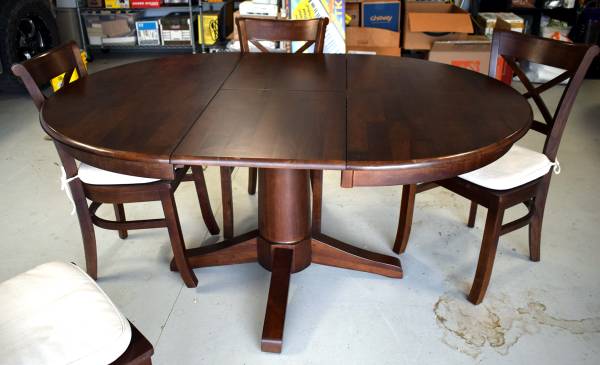 Attractive Solid Wood Round/Oval Dining Table Set 1