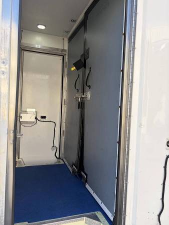 2022 Ford TRANSIT T350 - Photo 14