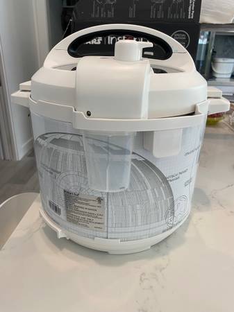 Star Wars Special Edition Storm Trooper Duo 6 QT Instant Pot (New) - $75 (alameda)63442919912961122