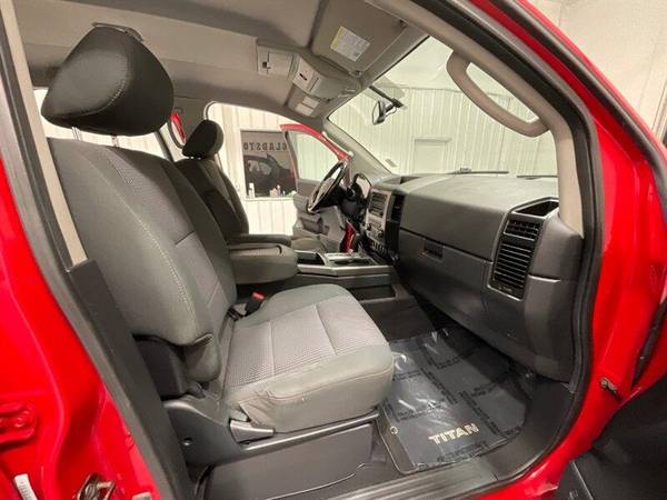 2010 Nissan Titan SE Crew - Photo 14