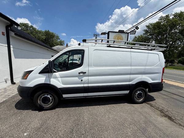2019 Ford Transit 250 3dr 3 dr 3-dr SWB Low Roof Cargo Van w6040 w 604 - $24,985 (Gaven Commercial Truck Center)63614227242115122