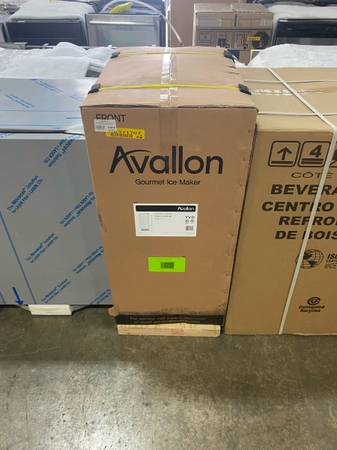 Avallon 15 pulgadas de ancho, capacidad de 26 libras, fabricador de hielo empotrable y de pie con - $2.150 (Everett)63471418655873120
