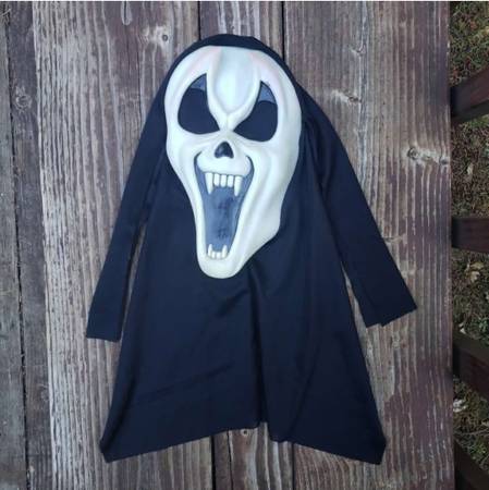Vintage Easter Unlimited VAMPIRE Fangs/Teeth Ghostface Scream Mask wit 1