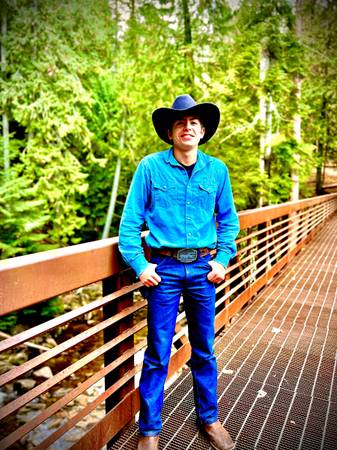 Strong Reliable Helper – Winter Prep, Snow Removal Setup, Yard Clean-Up & More 1