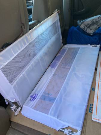 Side rails- Regalo Swing down Doubled Rail guards 1