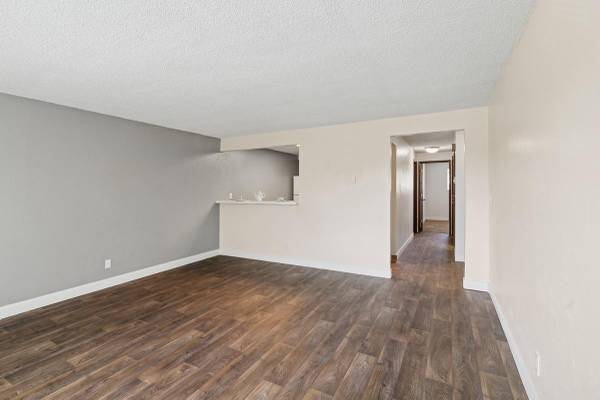 $1,349 / 2br - 862ft2 - Recreation Room, Covered Parking, Disposal, Laundry Facilities (Sheldon/Coburg Rd.)63977276873603120