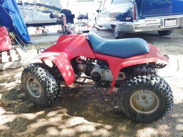 86 hounda trx70 - $2,000 (Ramona)63471472581761125
