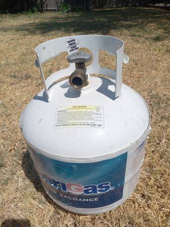 Empty propane tank 1