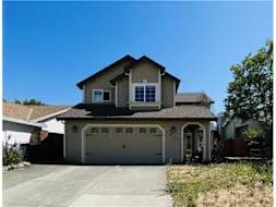 Charming Roseville home 4 bed 2.5 baths 1