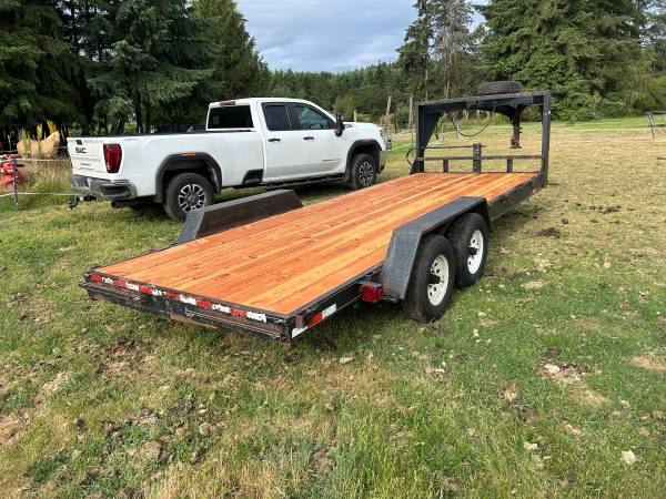 20 ft Gooseneck Flatbed with Ramps 1