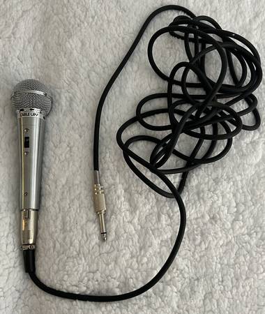 Cable Up CU/MK1 Dynamic Microphone + XLR Cable 1