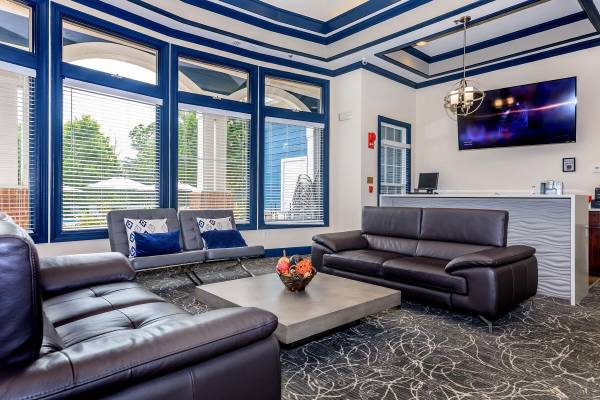 $1,777 / 1br - 546ft2 - 1B/1B, On-site Maintenance, Mirrored Closet Doors (20300 River Ridge Terrace, Ashburn, VA)63779464656387120