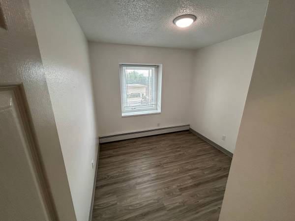 $1,390 / 2br - 900ft2 - Chimenea, Instalaciones de lavandería, Estufa (303 E 15th Ave, Anchorage, AK)63991794014083122