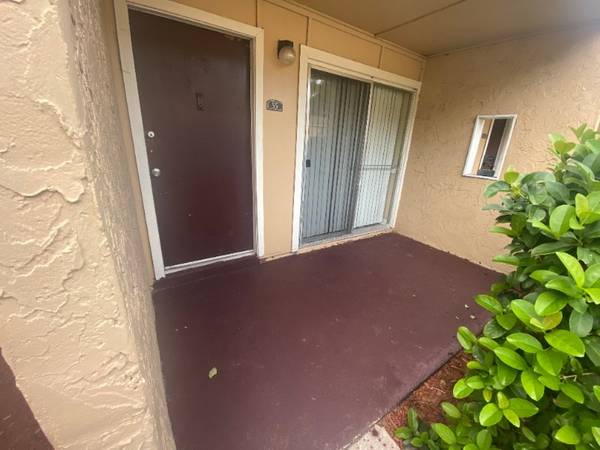 $1,009 / 1br - 635ft2 - Make the Move Today (Ease of Access to all Areas of Jax!)64005272179329122