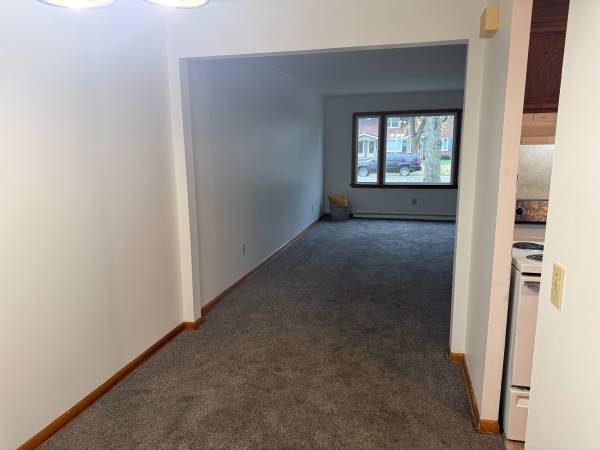 $1,390 / 3br - 1117ft2 - 3 Bedroom Townhome Basement, Carports, Washer/Dryer Hookup! (Glenwood Townhomes)63661058082817124
