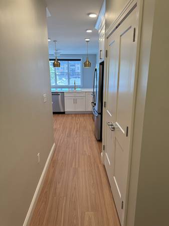$4000.00 / 2br - 1010ft2 - Bright and Spacious 2-Bed, 2-Bath Corner Apartment in Brand-New Buildi63931924218114123