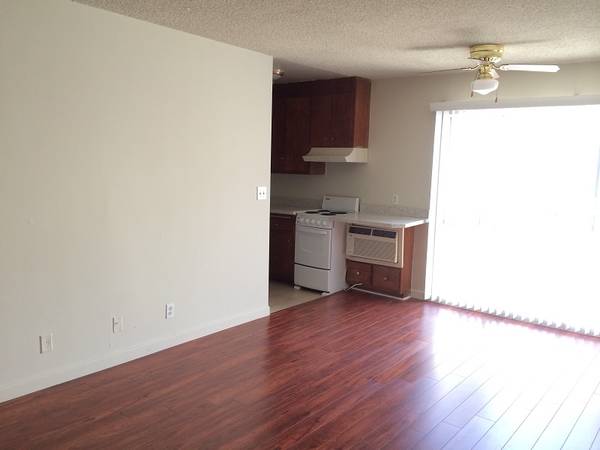 $2345.00 / 1br - 700ft2 - One Bedroom close to UCLA, available now, utilities included63998004552579122