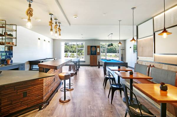 $2,266 / 1br - 663ft2 - S425 Secure Entry, High Ceilings, Juliet Balcony Available Now! Apply!63808106863747121
