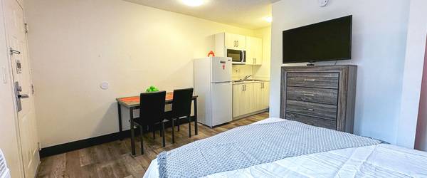 $365 Studio, Guest Laundromat on Site, Free Premium Cable TV (1656 Wells Rd, Orange Park, FL)64005270546049122